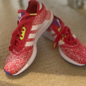 ADIDAS WOMEN  RED STRIPES NEON GREEN - SIZE6